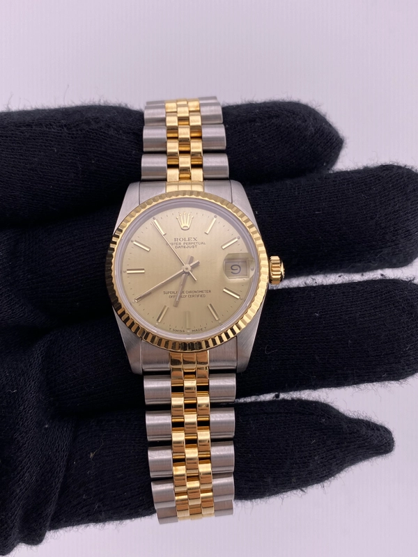 Rolex Datejust 31 Champagne Stick Dial on Jubilee Ref. 68273 view 2