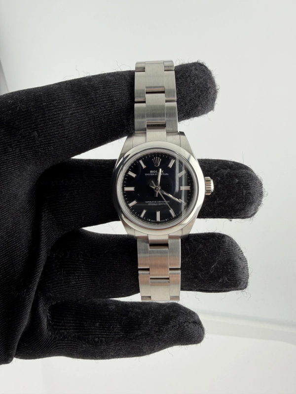 Rolex Oyster Perpetual Black Index Dial on Oyster Ref. 276200 Card 2024 view 2