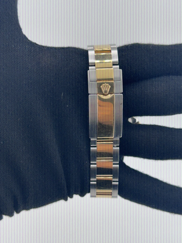 Rolex Daytona Champagne Index Dial on Oyster Ref. 116503 Card 2021 view 4