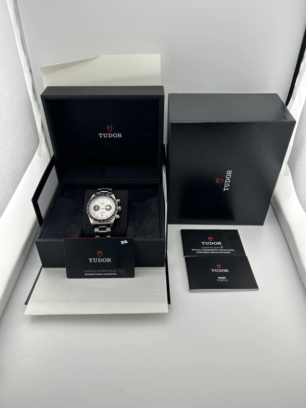 Tudor Black Bay Chrono Opaline Dial on Stainless Steel Bracelet Ref. 79360N Complete 2022 view 8