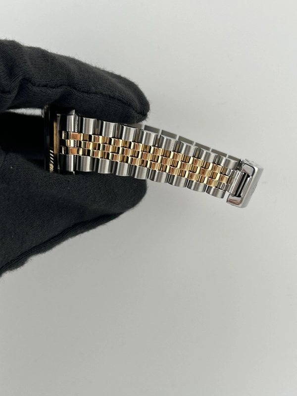 Rolex Datejust Champagne Stick Dial on D Link Jubilee Bracelet Ref. 6827 1984 view 5