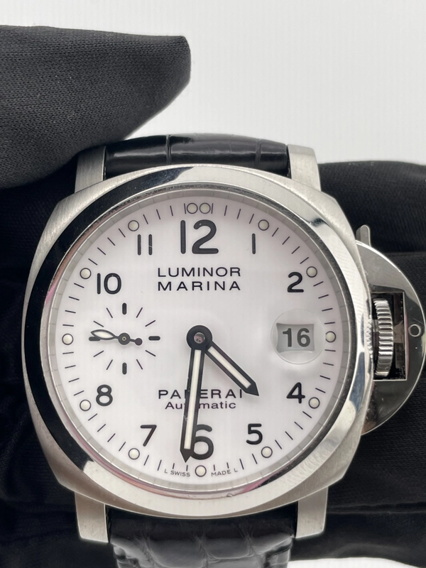 Panerai Luminor Marina White Dial on Black Leather Strap Ref. PAM00049 Complete 2012 view 3