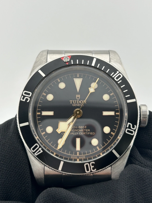 Tudor Black Bay Black Dial on Stainless Steel Bracelet Ref. 79230N Complete Open Date view 3
