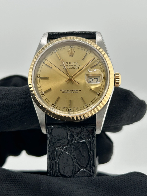 Rolex Datejust 36 Champagne Stick Dial on Generic Black Leather Strap Ref. 16233 1991 view 2