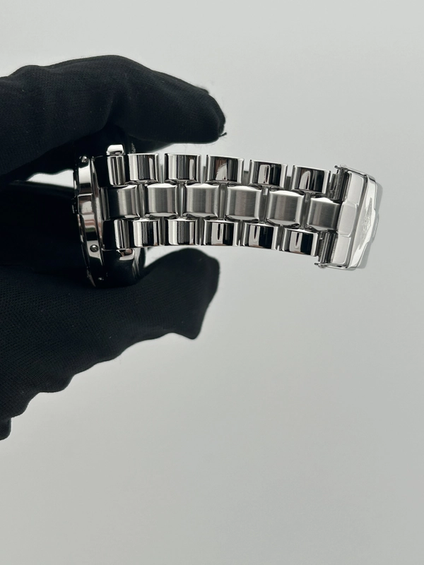 Breitling Superocean Automatic Blue Dial on Stainless Steel Bracelet Ref. A17340 view 5