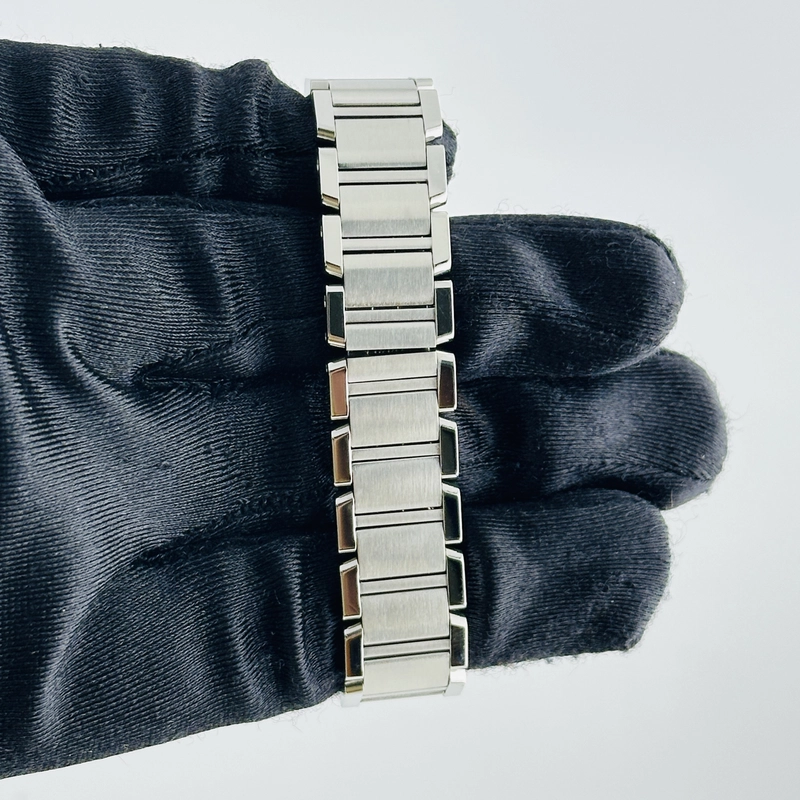 Cartier Tank Francaise Silver Dial on Stainless Steel Bracelet Ref. 2384 / W51008Q3 view 4