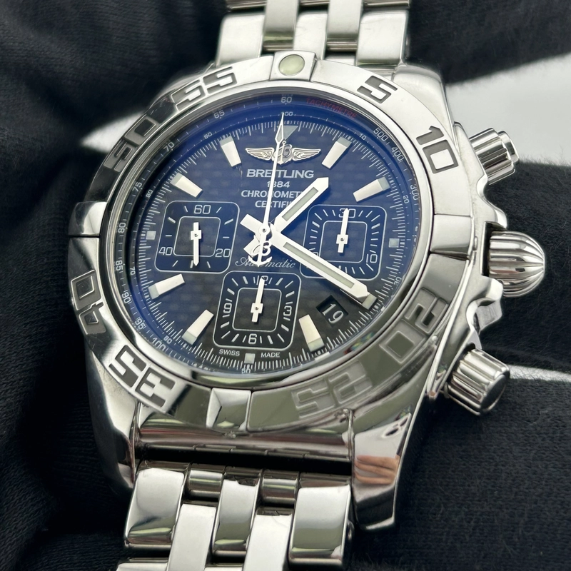 Breitling Chronomat Black Carbon Dial on Stainless Steel Ref. AB0110/AB0110121B2A1 Card 2018 view 3