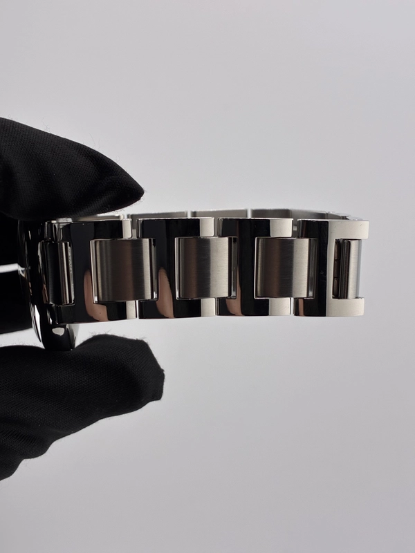 Cartier Ballon Bleu Silver Roman Numerals Dial on Stainless Steel Bracelet Ref. W6920046 Papers 2015 view 5