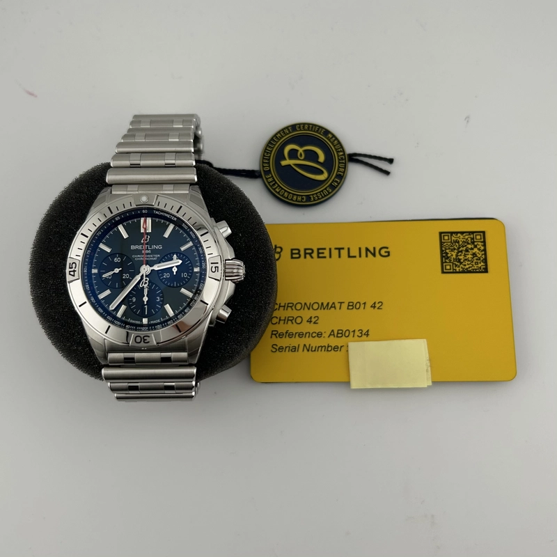 Breitling Chronomat B01 Green Dial on Bracelet Ref. AB0134101L1A1 Complete Open Date view 7