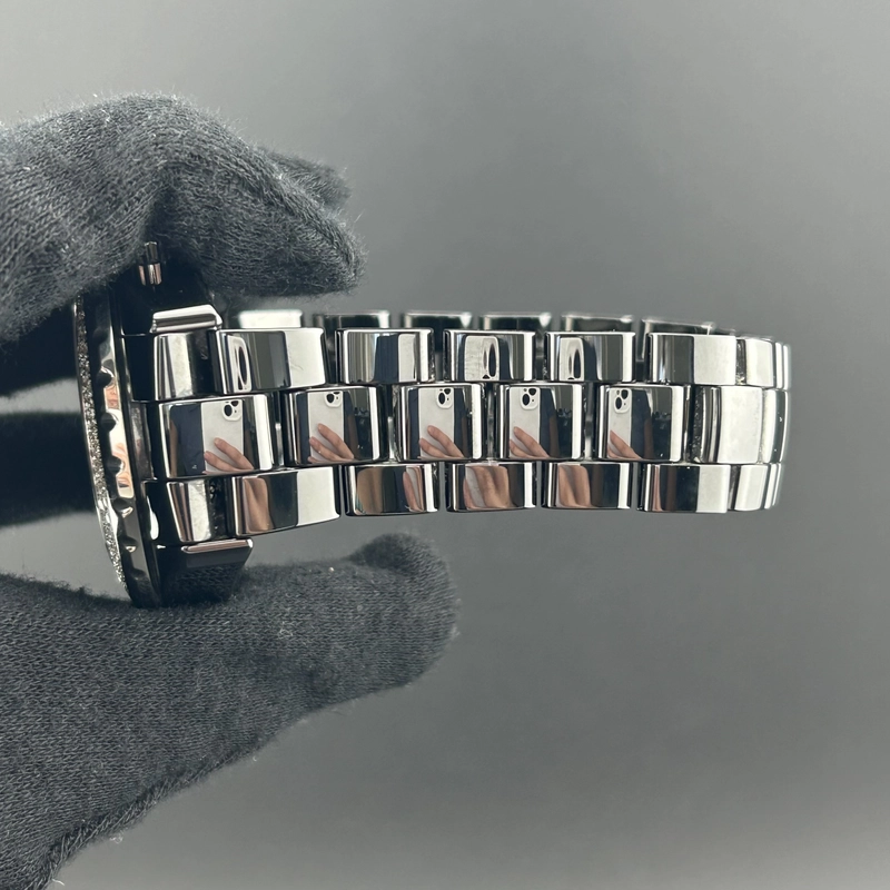 Chanel J12 Black Dial on Ceramic Ref. H1009 view 4
