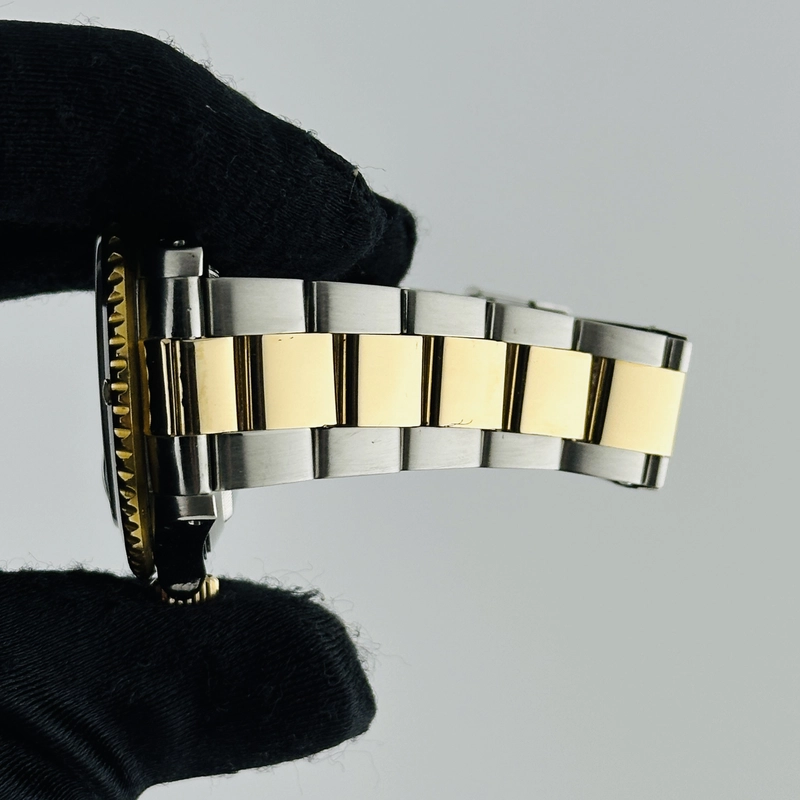 Rolex Submariner Black Dial on Oyster Bracelet Ref. M16613LN Papers 1989 view 5