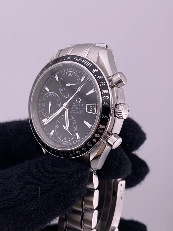 Omega Speedmaster Date Black Dial on Stainless Steel Ref. 3210.51 view 3