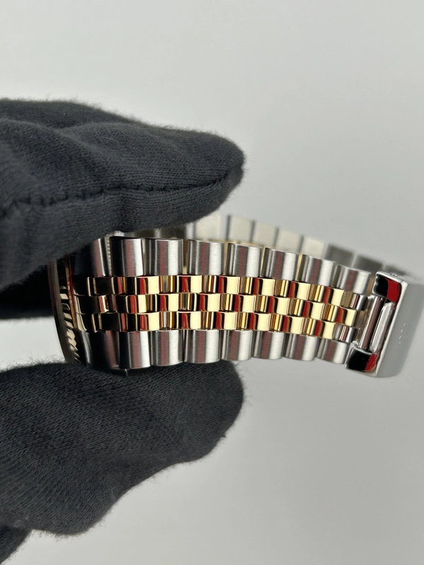 Rolex Datejust Gold Dial on Jubilee Ref. 16233 Papers 1994 view 6