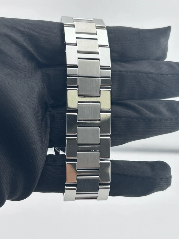 Cartier Ronde Solo Silvered Opaline Dial Dial on Stainless Steel Ref. WSRN0012 Card view 4
