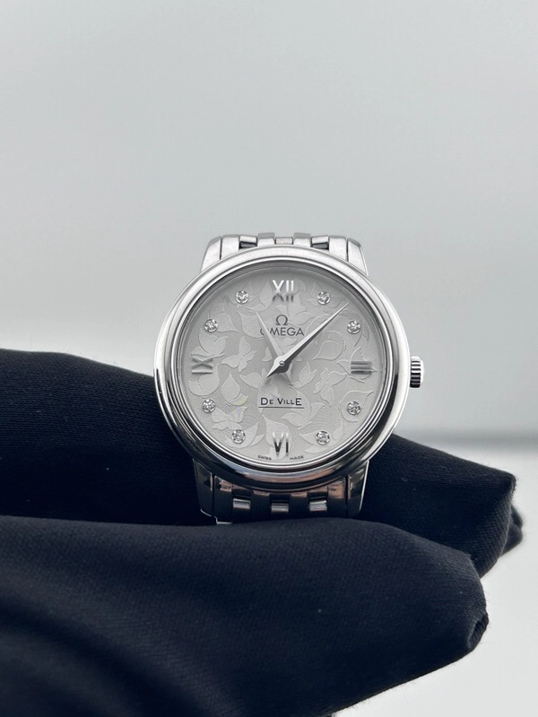 Omega De Ville Prestige Silver Dial on Stainless Steel Ref. 42410276052001 Complete 2017 view 2