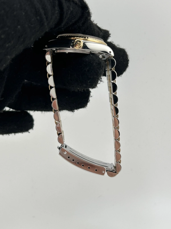 Rolex Datejust 31 White Roman Numerals Dial on 2 Tone Jubilee D Link Bracelet Ref. 68273 1989 view 6
