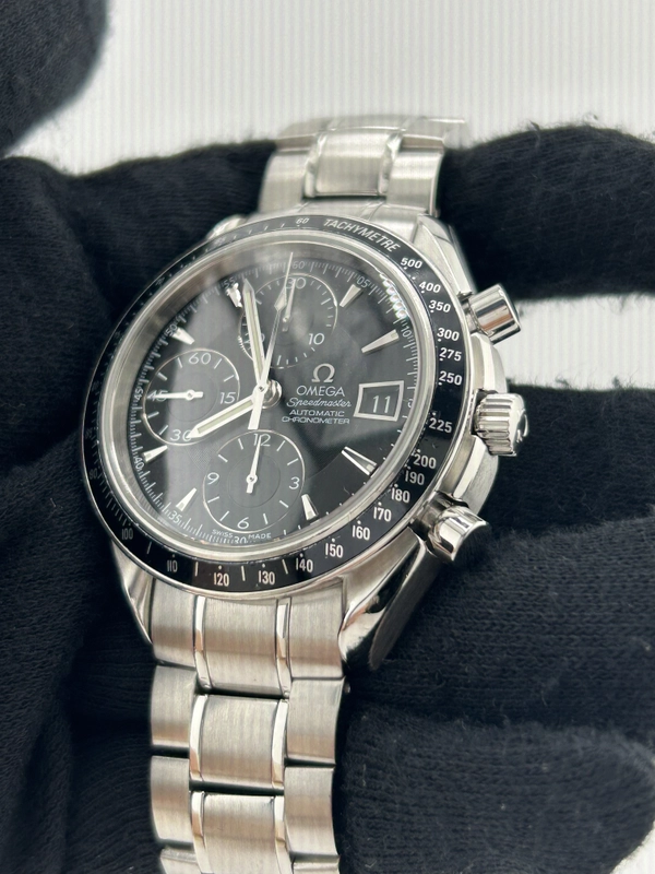 Omega Speedmaster Date Black Dial on Stainless Steel Bracelet Ref. 3210.50.00 Card 2008 view 3