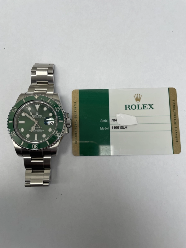 Rolex Submariner Green Dial on Oyster Ref. 116610LV Card 2016 view 5