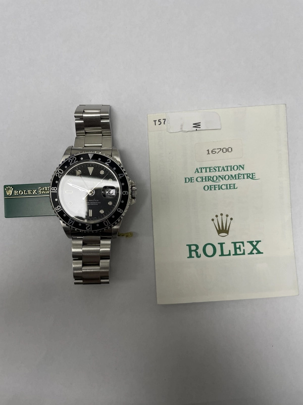 Rolex GMT-Master Black Dial on Oyster Bracelet Ref. 16700 Papers 1997 view 4