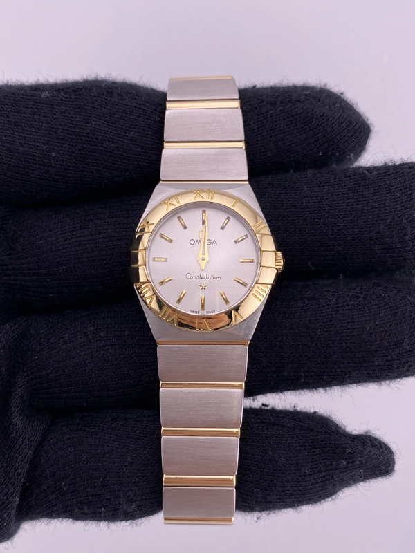 Omega Constellation Silver Dial on Stainless Steel & Red Gold Plated Bracelet Ref. 123.20.24.60.02.001 view 2