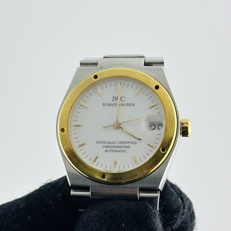 Iwc Ingenieur White / Yg Markers Dial on Stainless Steel Bracelet Ref. IW352103 2020 view 3