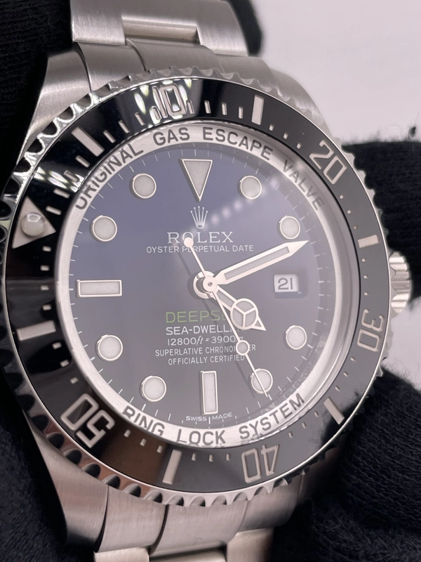 Rolex Sea-Dweller Deepsea James Cameron Dark Blue Dial on Oyster Ref. 116660 Card 2015 view 3