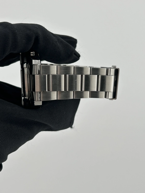 Tag Heuer Aquaracer Black Dial on Stainless Steel Bracelet Ref. WAY111Z.BA0928 Complete 2016 view 5