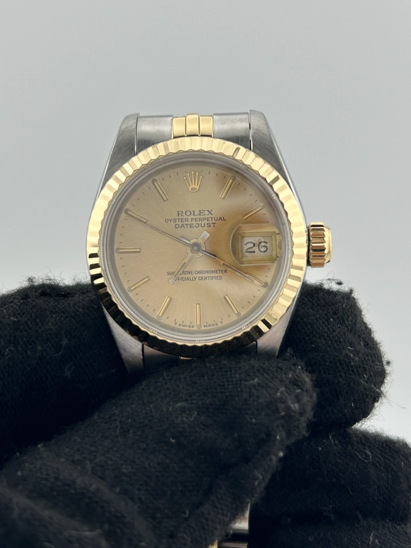 Rolex Datejust Lady Champagne Stick Dial on Jubilee Ref. 69173 1988 view 3