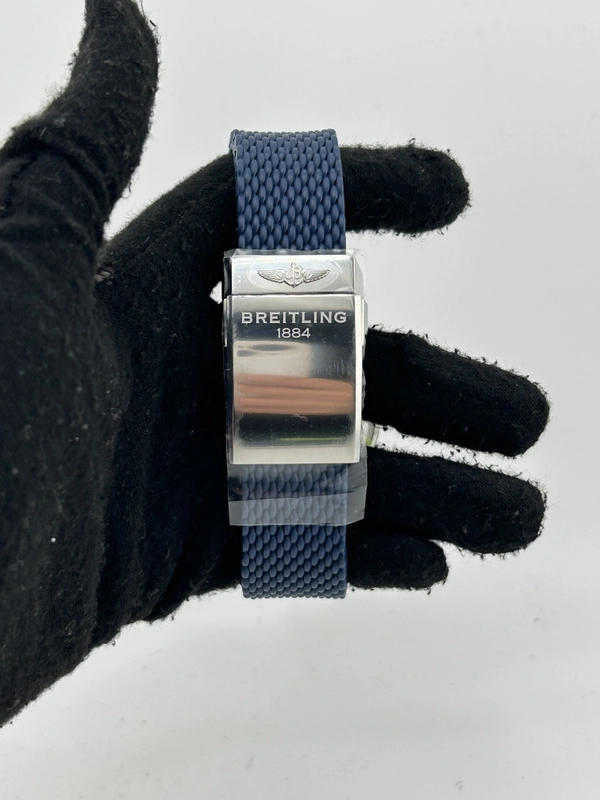 Breitling Superocean H√©ritage II B20 Automatic Blue Dial on Rubber Strap Ref. UB2010161C1S1 Complete 2026 view 4