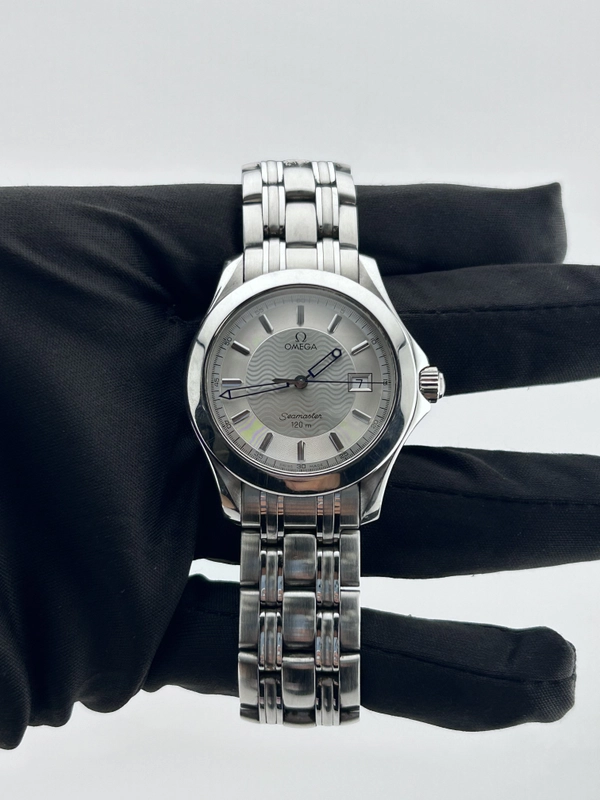 Omega Seamaster 120m Silver Dial on Stainless Steel Ref. 251131 Complete 2003