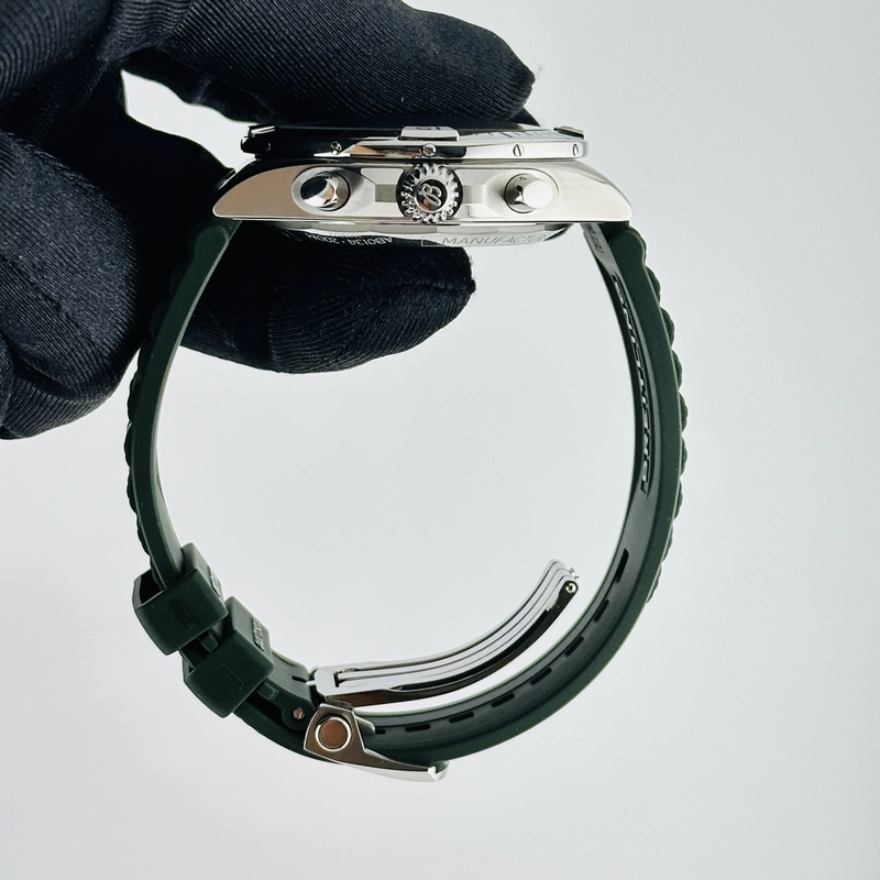 Breitling Chronomat B01 Green Dial on Rubber Strap Ref. AB0134101L2S1 Card Open Date view 7