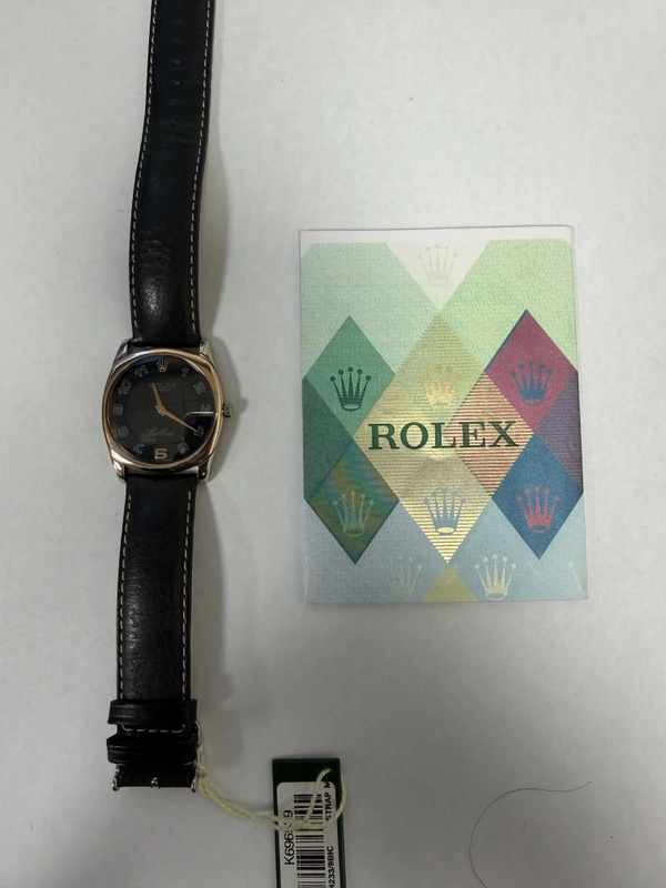 Rolex Cellini Black Dial on Am Leather Ref. 4233/9 Papers 2005 view 4