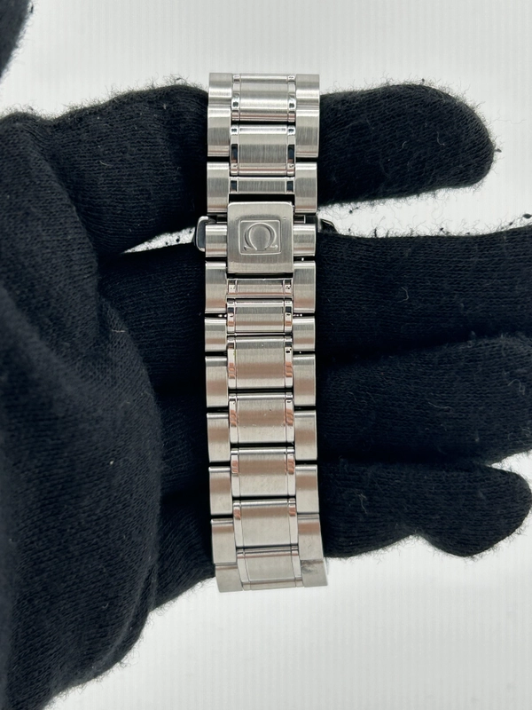 Omega Speedmaster Black Dial on Stainless Steel Bracelet Ref. 3513.50.00 view 4
