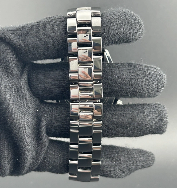 Chanel J12 Black Dial on Ceramic Ref. H1009 view 3