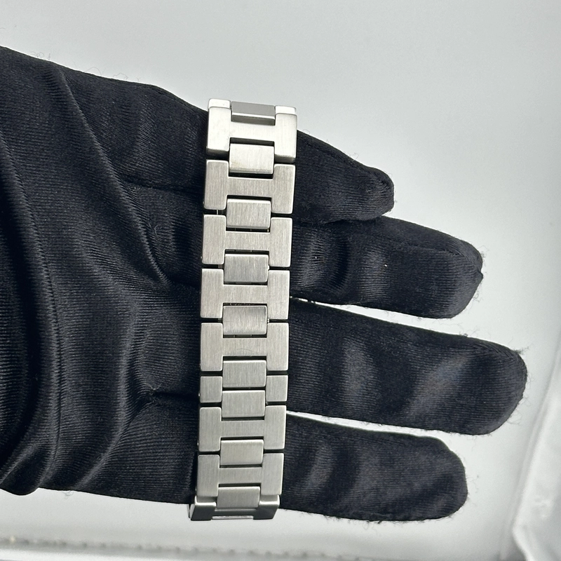 Cartier Pasha C White Arabic W Gold Markers Dial on Stainless Steel Bracelet Ref. 2324 view 4
