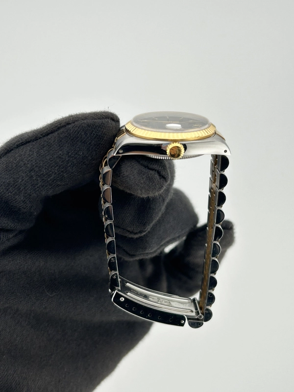 Rolex Datejust 31 Black Dial on Jubilee Ref. 68273 Papers 1995 view 6