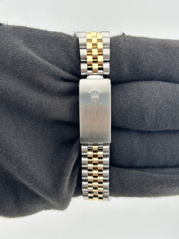 Rolex Datejust 31 Champagne Stick Dial on Jubilee Ref. 68273 view 4