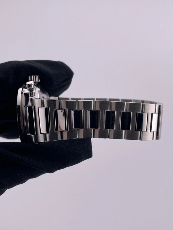 Iwc GST Black Dial on Stainless Steel Bracelet Ref. IW370708 Complete 2001 view 5
