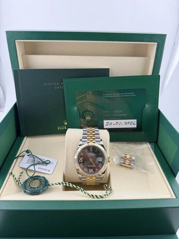 Rolex Datejust Olive Green Roman Dial on Jubilee Ref. 126233 Card 2026 view 5