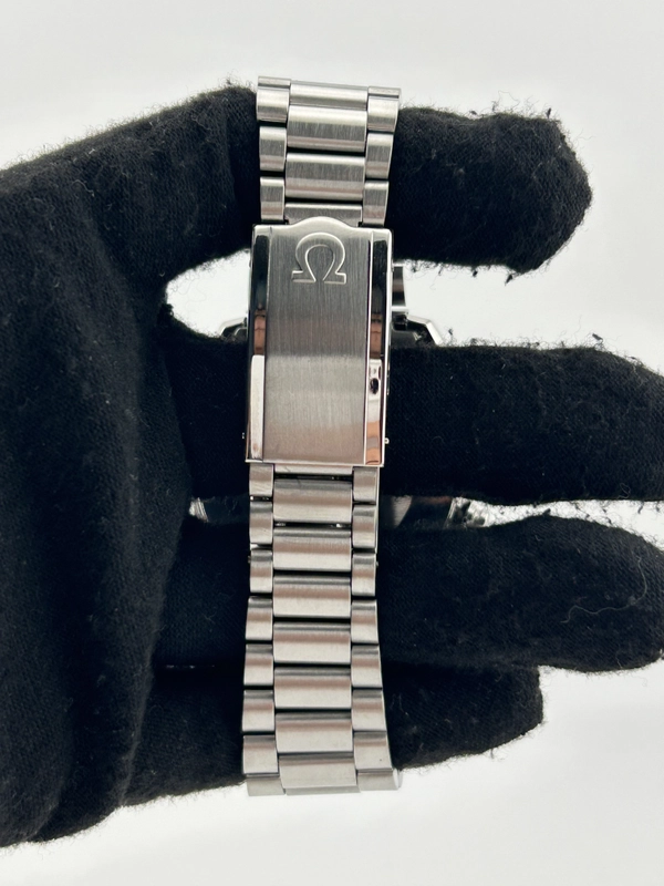 Omega Seamaster Memomatic Grey Dial on Stainless Steel Bracelet Ref. 166.072 view 4