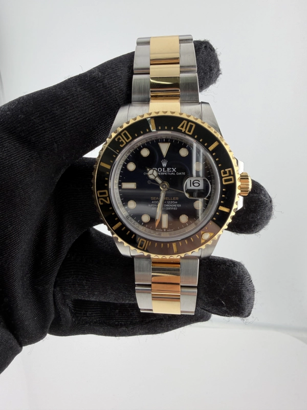 Rolex Sea-Dweller Black Dial on Oyster Ref. 126603 Card 2020 view 2
