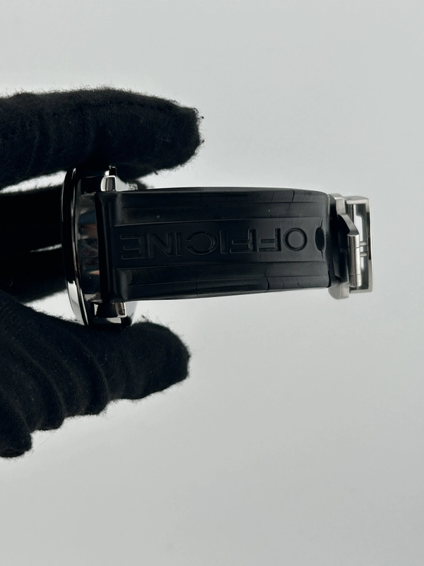 Panerai Luminor Marina Black Arabic Dial on Rubber Strap Ref. PAM00104 with Box 2011 view 5