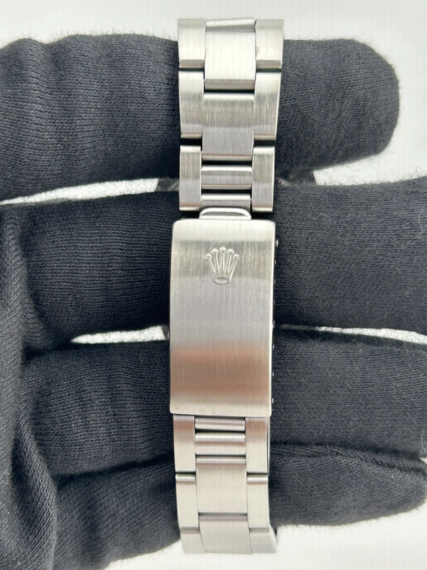 Rolex Oyster Perpetual Date Champagne Dial on Oyster Bracelet Ref. 15000 Papers 1988 view 4
