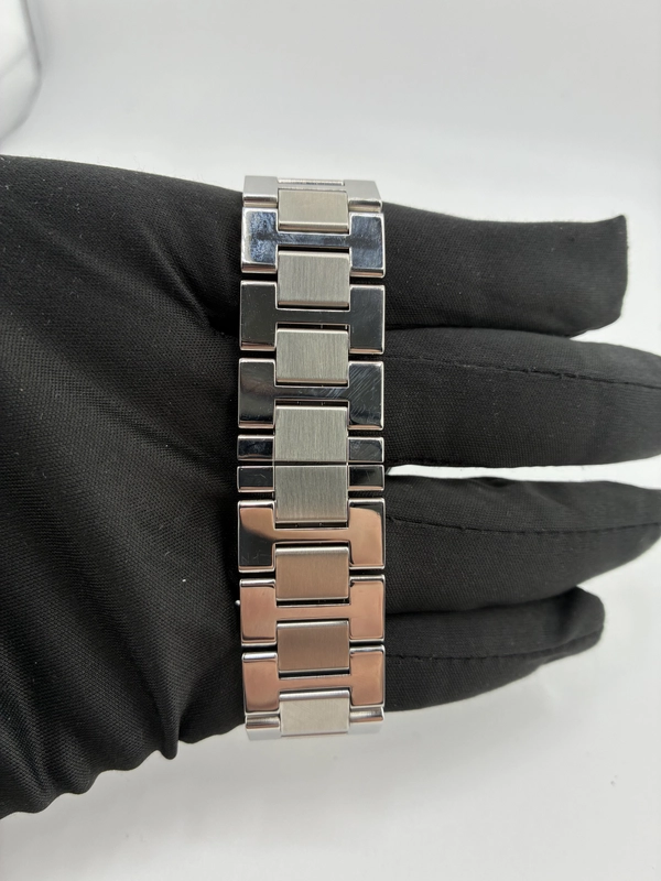 Cartier Ronde Solo Silver Roman Numerals Dial on Stainless Steel Bracelet Ref. W6701005 Card 2016 view 4