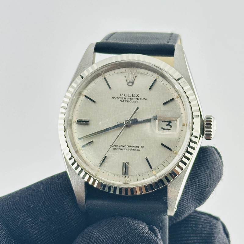 Rolex Datejust Silver Linen Stick Dial on Generic Leather Band Ref. 1601 1970 view 2