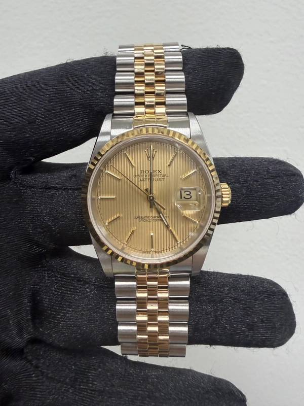 Rolex Datejust 36 Gold Tapestry Stick Dial on Jubilee Ref. 16233 Papers 2004 view 2