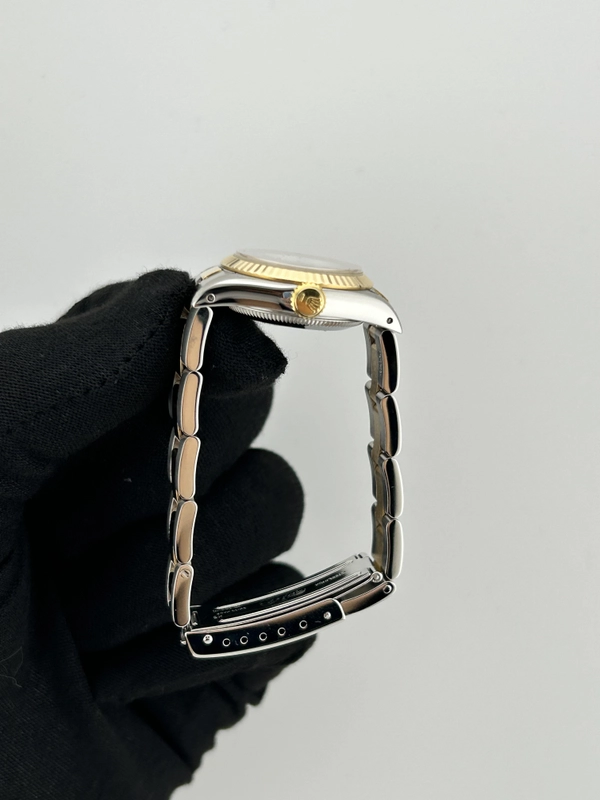 Rolex Oyster Perpetual 25mm Champagne Stick Dial on Oyster Ref. 67193 view 5