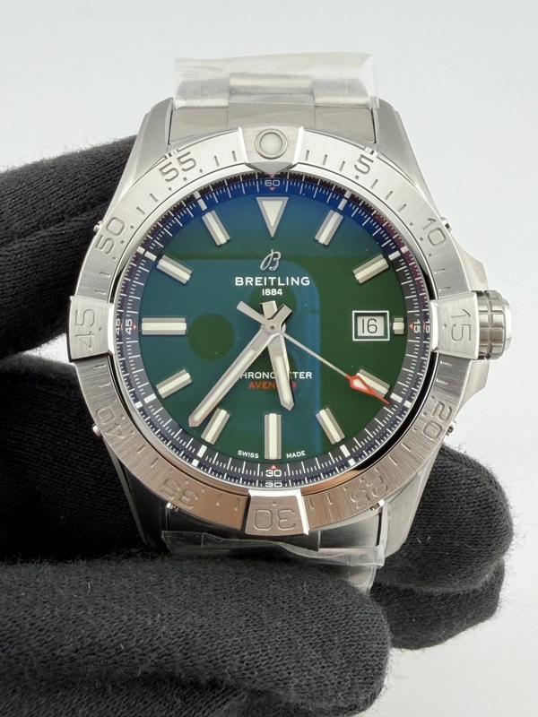 Breitling Avenger Automatic Green Dial on Stainless Steel Bracelet Ref. A17328101L1A1 Card 2026 view 3
