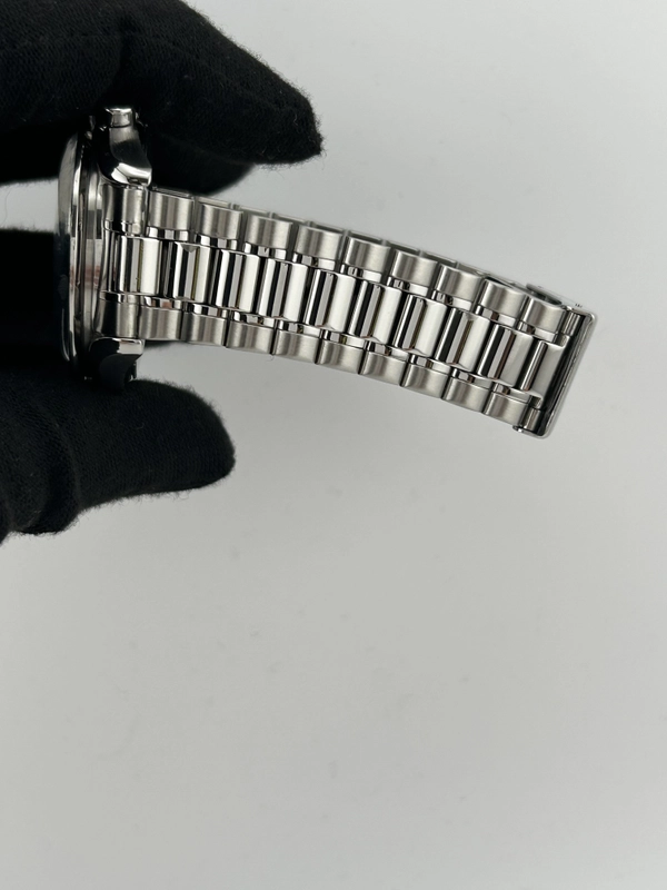 Omega Speedmaster Reduced Black Dial on Stainless Steel Bracelet Ref. 3510.5 Card view 5