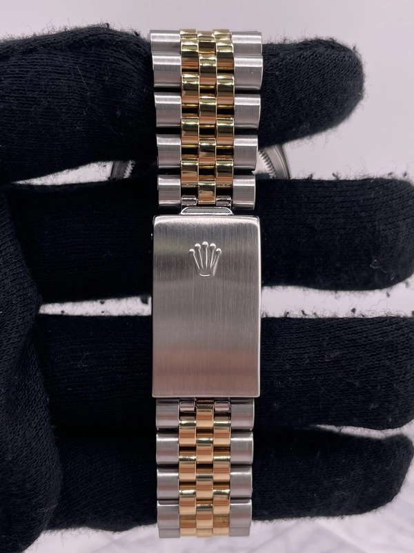 Rolex Datejust Champagne Diamond Factory Dial on Jubilee Ref. 16233 Papers 2003 view 4